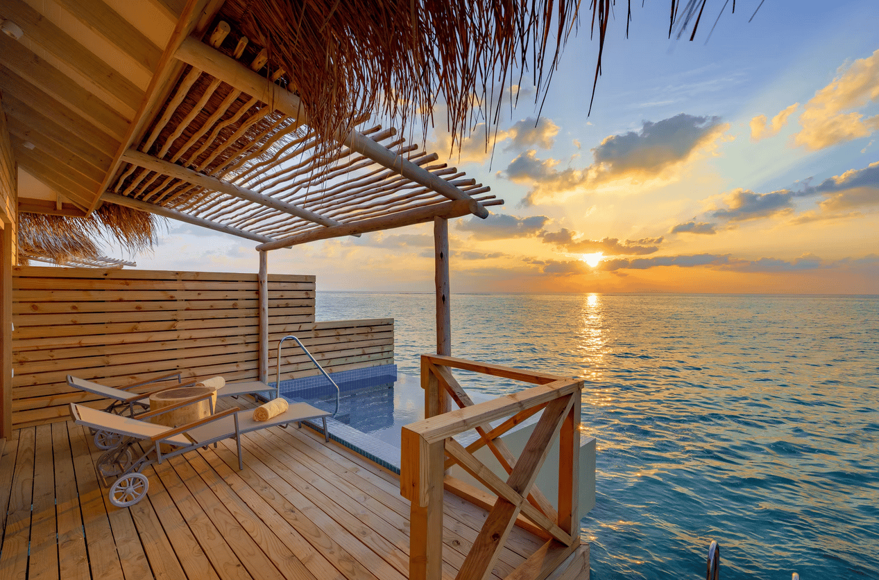 Lagoon Suite with Pool · Over-water · plunge